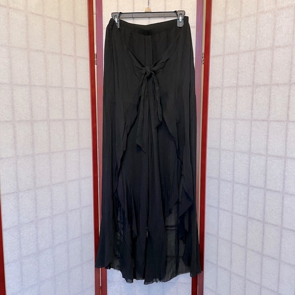 Charm U Dresses & Skirts - Fun Gauzy Culottes - EUC - Size Large